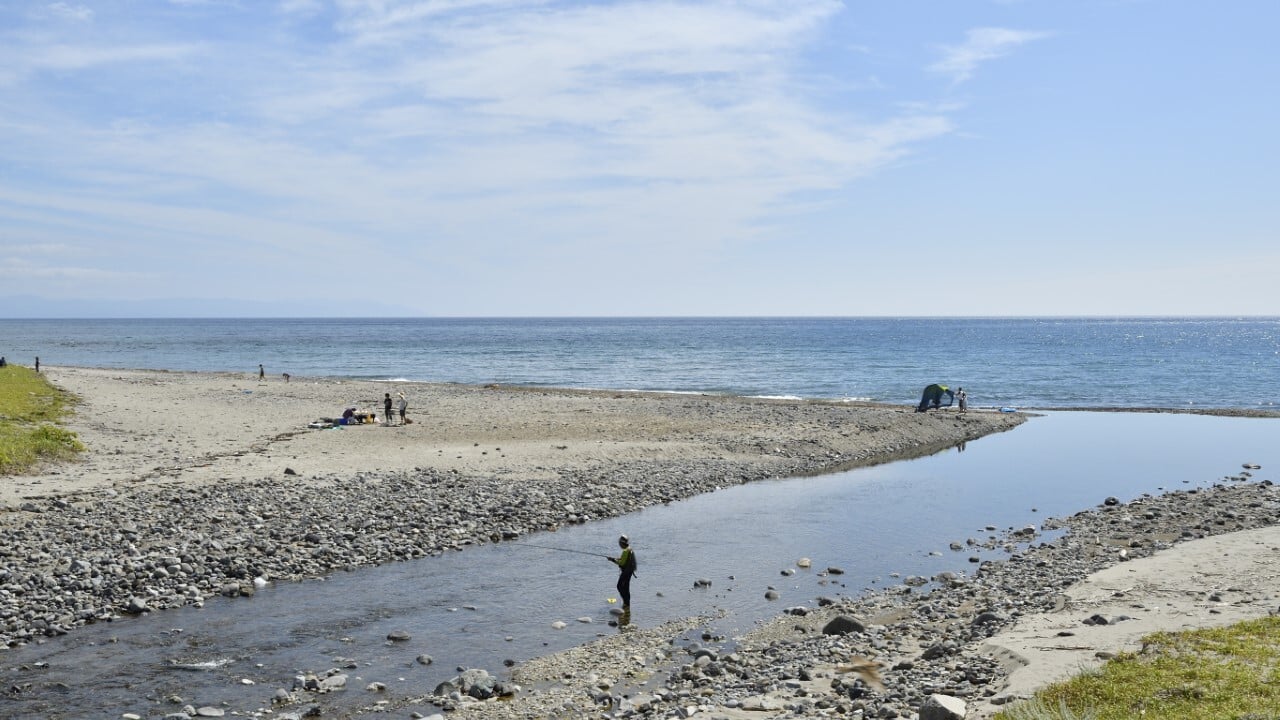 海辺の小河川