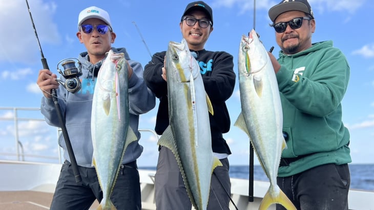 01r-Dec-01-2025-06-23-34-7049-AM