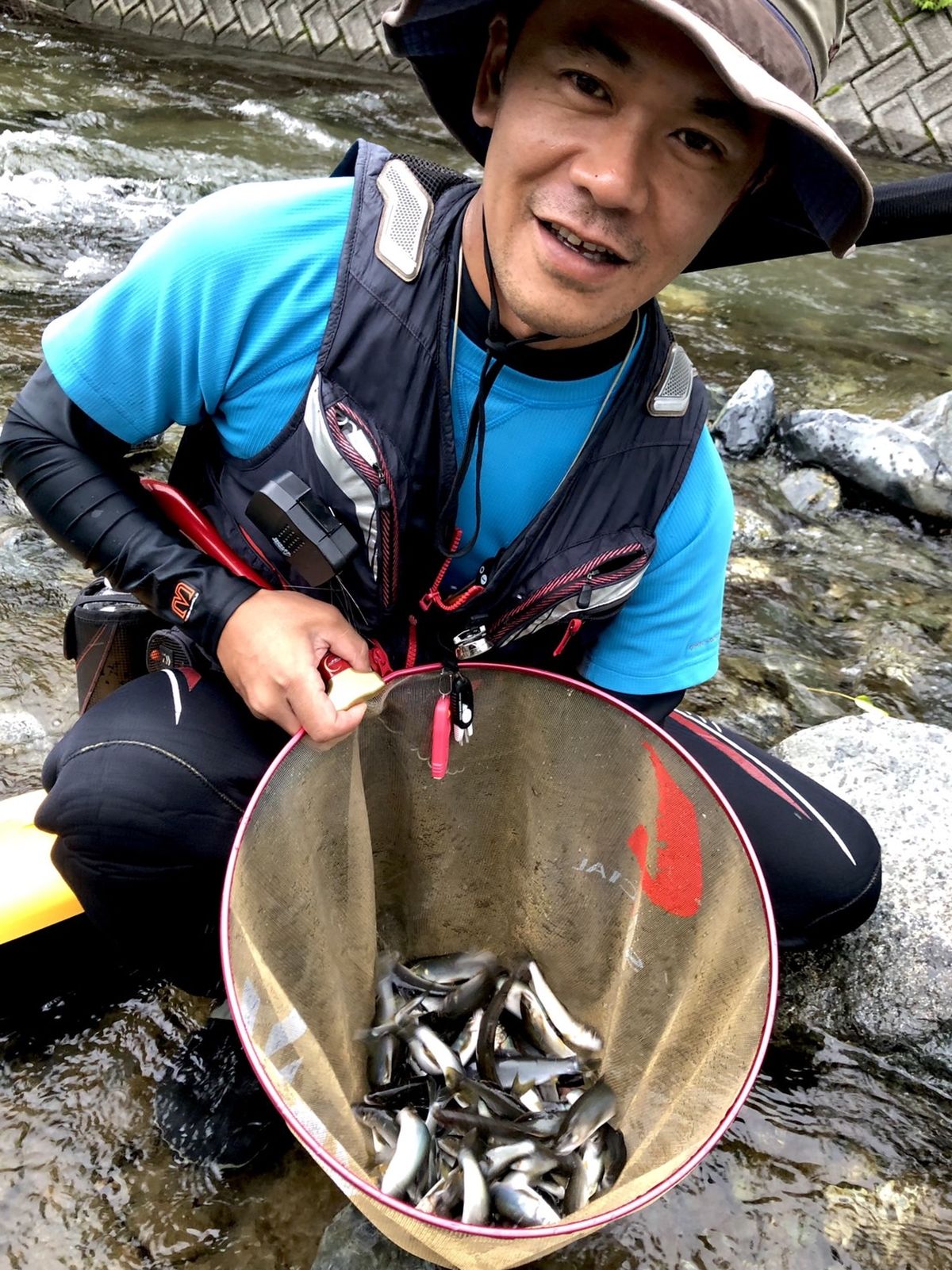 アユ釣り／ビギナーの友釣り初挑戦レポート | 魚種別釣りガイド