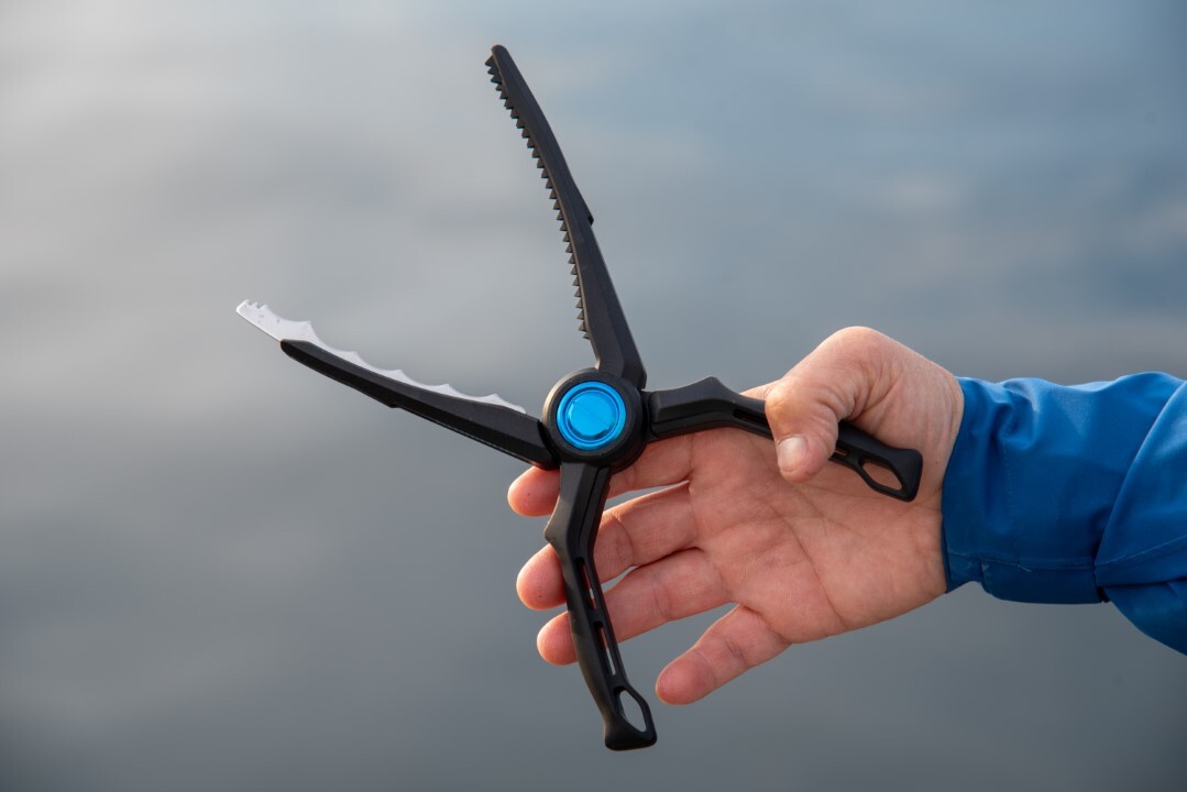 アジをCTスキャンして開発！シマノ「ライトグリッパー」は魚が滑らない