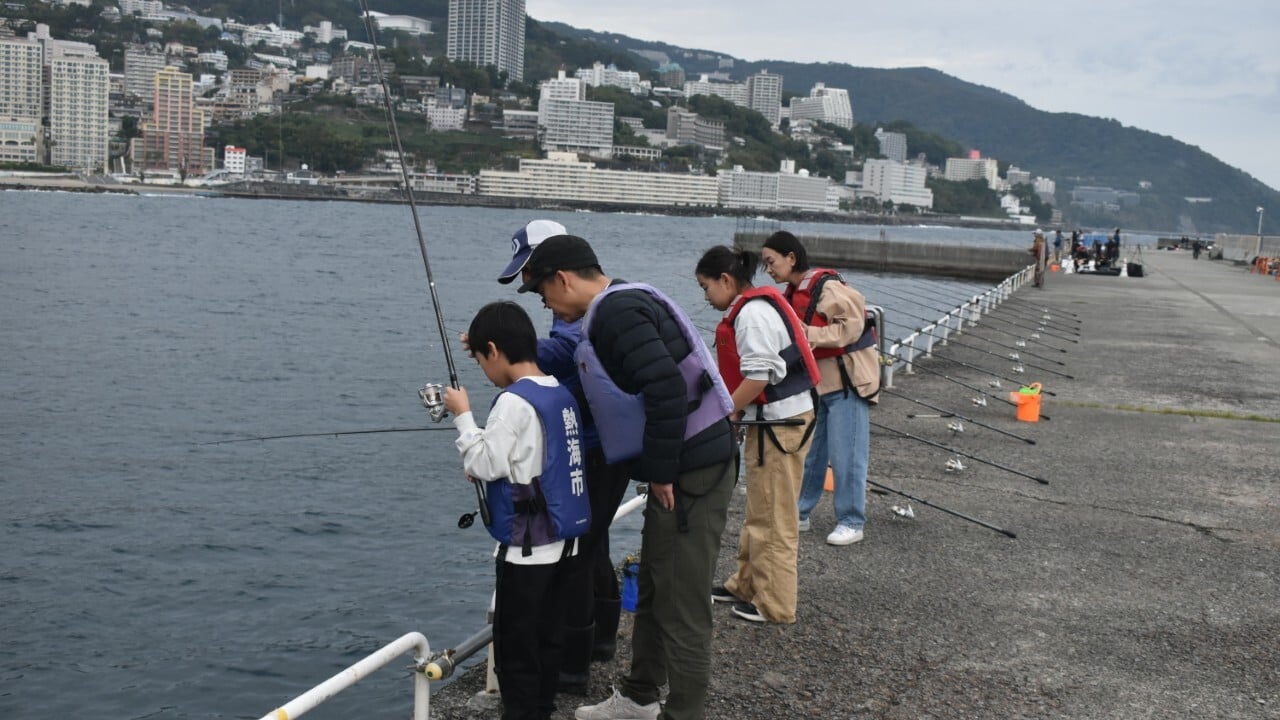 熱海港海釣り施設
