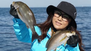 【船イサキ釣り攻略】名手が教えるタナ管理と連掛け術！進化系エサの実力も検証