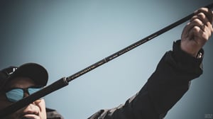 『クロスライド7G』というメジャクラの本気。ハイエンドロックショアロッドの新基準