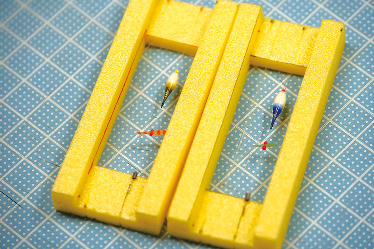 9. タナゴ浮き 赤 黄 10個 自作タナゴ浮き極少 自作 タナゴ浮き 極少