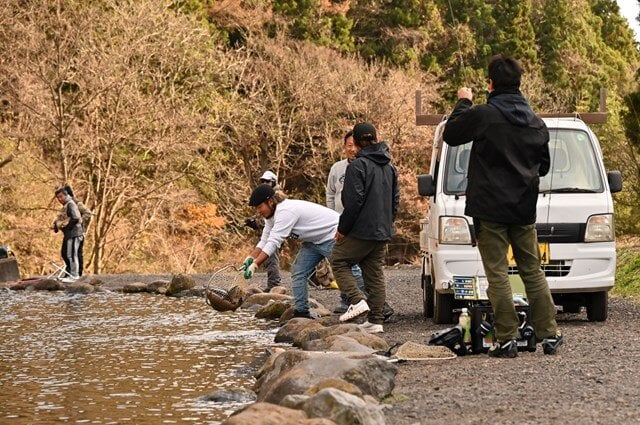 釣り場についたらまずは状況把握