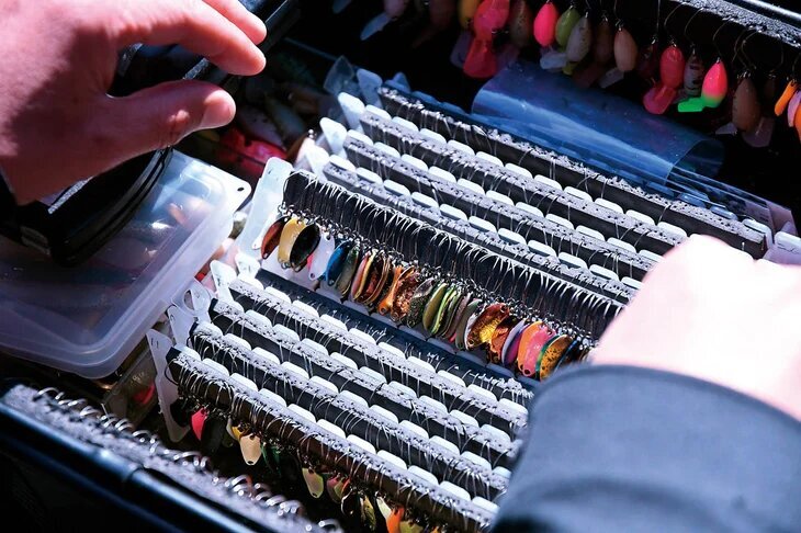 ボックスを開いたら無数のルアー