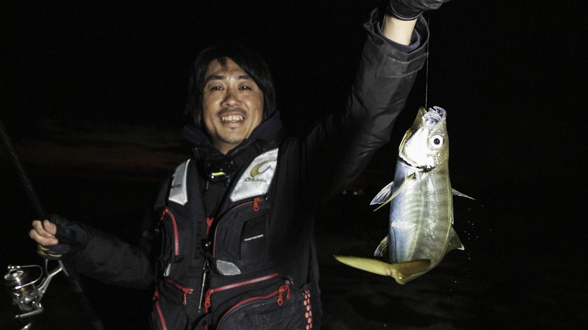 年11月 神奈川県 三浦半島の地磯で大型アジが乱舞 全国おすすめ釣り場