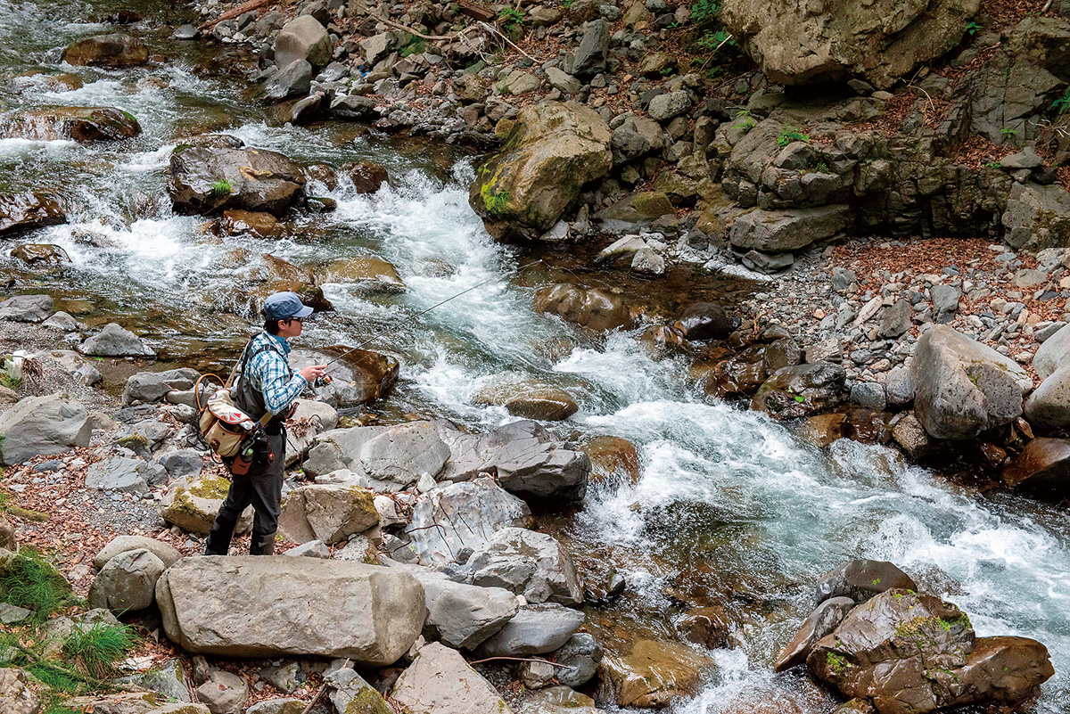 大きな岩が多い流れ