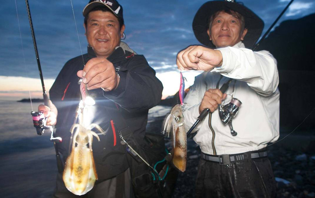 アオリイカ釣り／上越・富山サーフエギングのエッセンス
