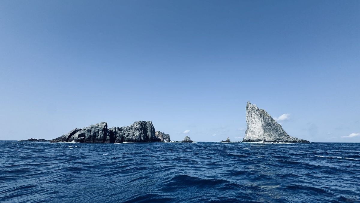 大野原群島・三本嶽の遠景