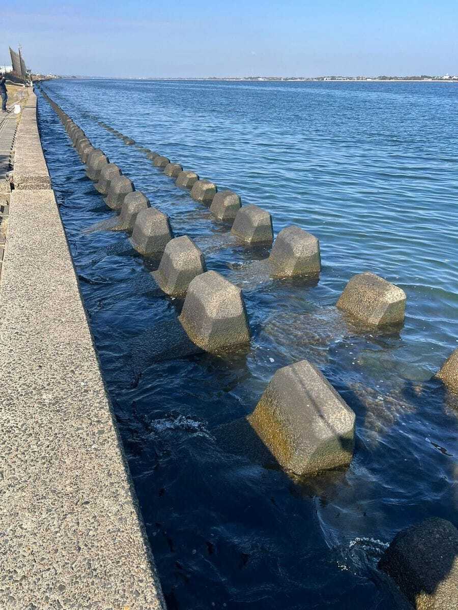 利根川の消波ブロック帯「銚子ハゼ釣り場」