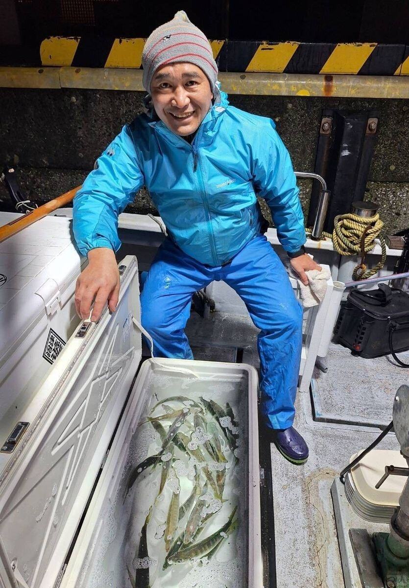 望月船長は優しくて気さく。仕立専門なのでやりたい釣りを相談してみるといい。今回も日中と夜のバチコンリレーも快諾してくれた