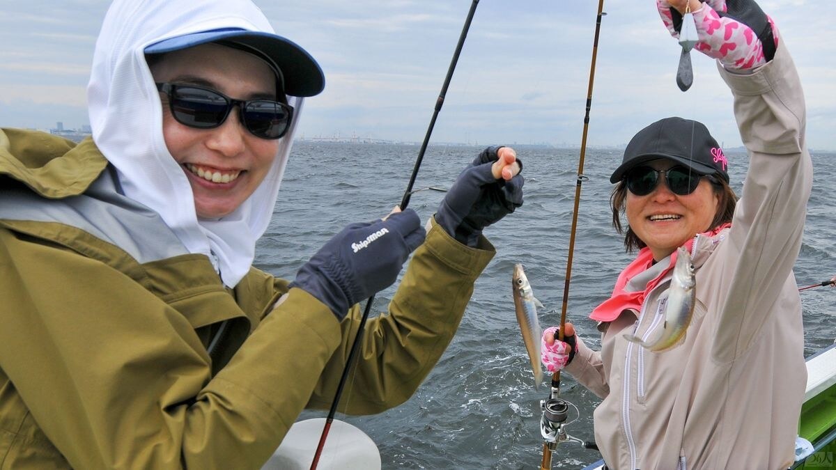 「まあ、私の魚のほうがひと回り大きいけどね」と古川さん。どちらもいいサイズだ
