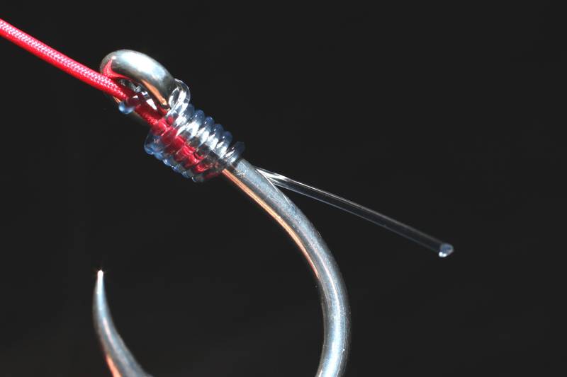 【マグロ釣りの結び方/坂本結び】1㎝ほど残してカットする