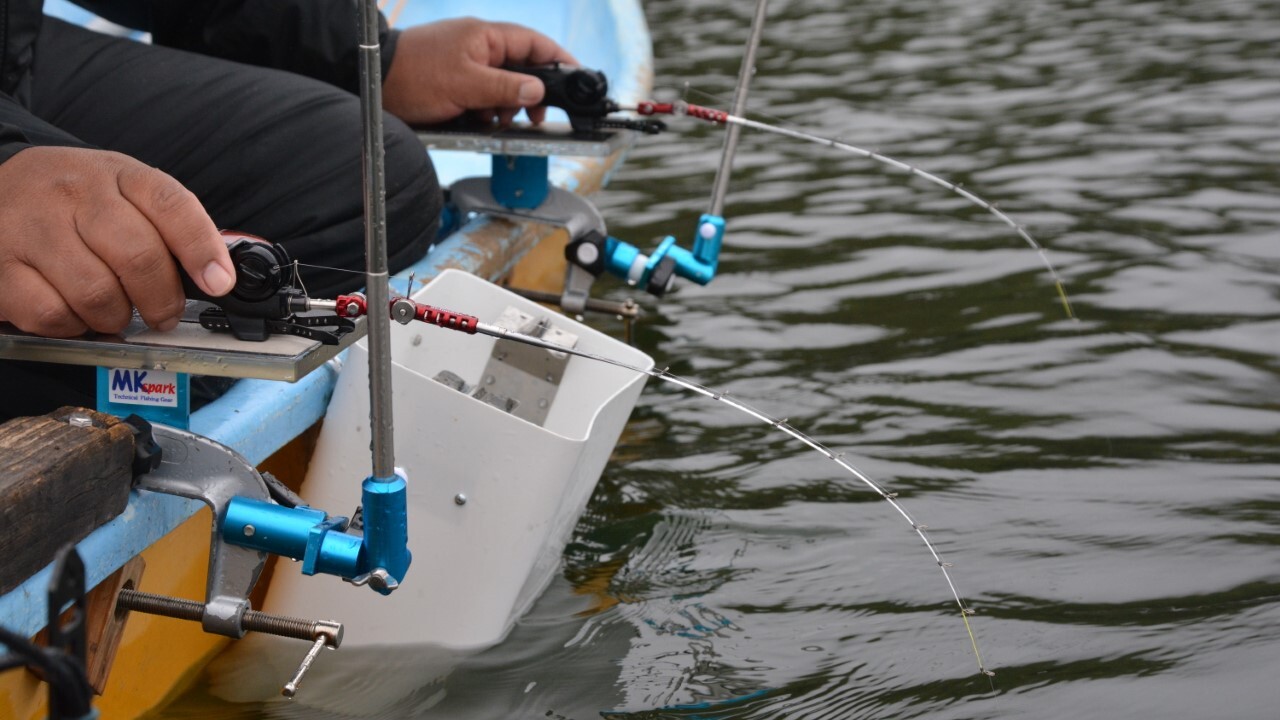ワカサギ釣りは、自分の好みやフィールドに合わせた穂先にこだわるとさらに深い楽しみが待っている